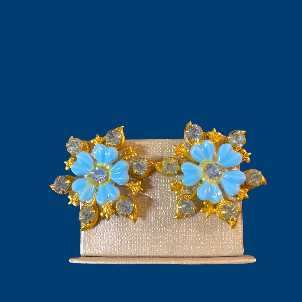 Vintage Flower Clip On Earring